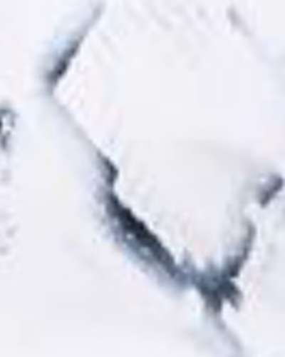 ابر و بادی سفید